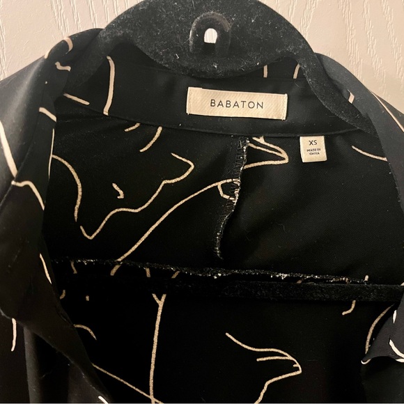 Babaton Abstract Fox Print Blouse - Picture 4 of 5